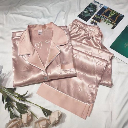 Immagine di Pigiama da Donna in Finta Seta Ghiacciata con Pizzo Verde – Set da Due Pezzi a Maniche Lunghe, Comfort Premium per un Look Elegante e Rilassante