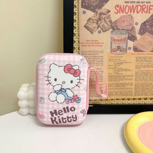 Zdjęcie Torba na kable do ładowania z motywem Sanrio Hello Kitty, Kuromi i Pochacco – elegancki portfel organizator dla fanów kultowych postaci