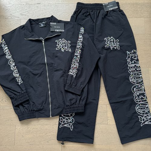 Image of Stylish Men's Autumn Zipper Jacket with Bold Diamond Print and Mixed Emotion Design – Trendy Windbreaker Coat for Modern Fashion