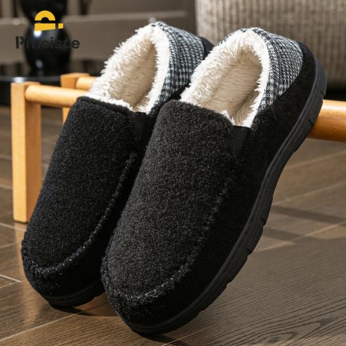 Immagine di Pantofole Invernali da Uomo Mark Line con Suola in TPR, Feltro Caldo e Antiscivolo, Cuscino in Memory Foam per Massima Comfort a Casa