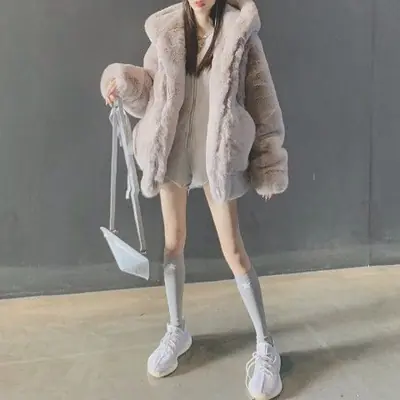 Image de Manteau Hiver Fausse Fourrure Femme à Capuche