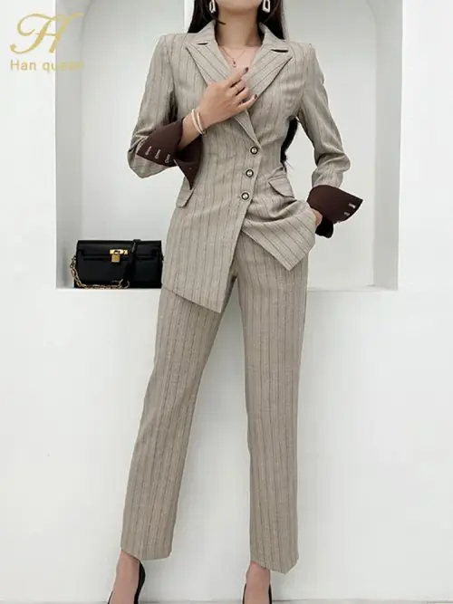 Image de Costume Femme 2 Pièces Élégant Automne 2024