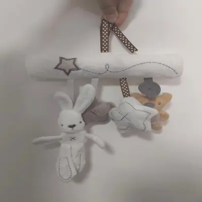 Lapin Peluche Suspendu pour Bébé - Jouet Multifonctionnel