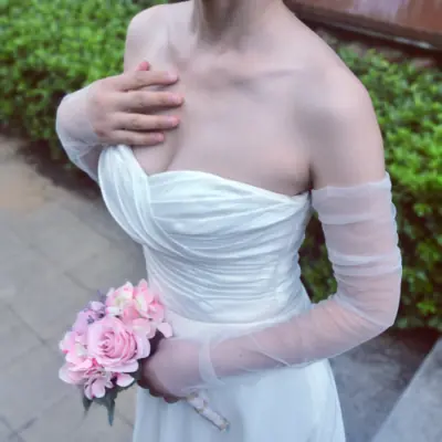 Image de Boléro Amovible en Tulle Noir pour Robe de Mariée