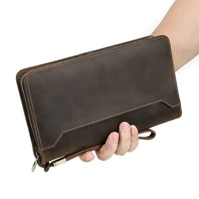 Image de Portefeuille de Voyage Familial en Cuir avec Fente AirTag