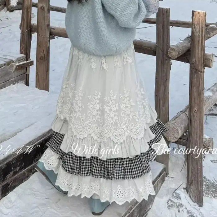 Image de Jupe Maxi Vintage Mori Girl Beige à Dentelle