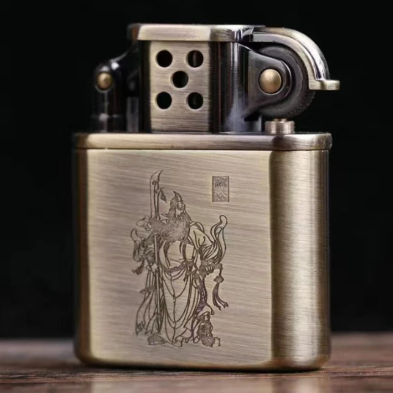 Image de Briquet Vintage Zorro - Style Rétro en Métal & Cuivre