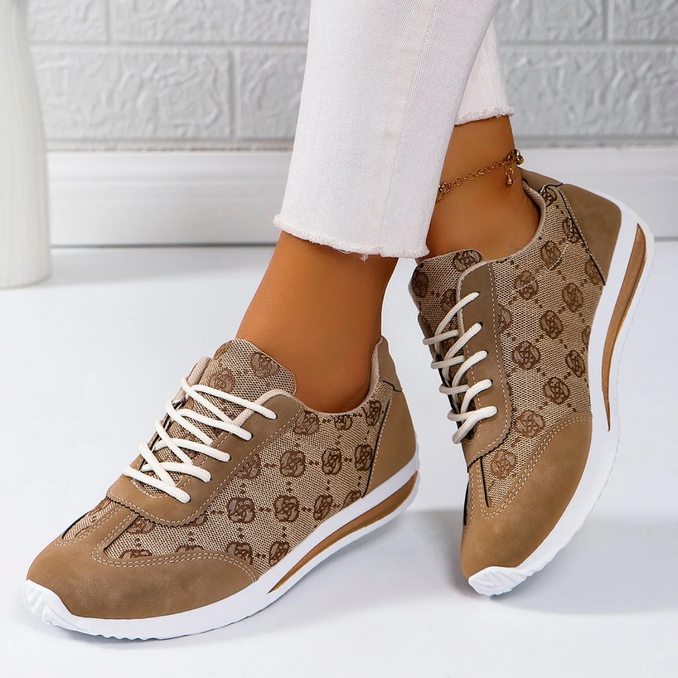 Afbeelding van Vrouwen Dikke Zolen Kruis Ronde Kop Dunne Mode Schoenen Vrouwen Comfortabel Ademend Casual Slijtvaste Schoenen Zapatos De Mujer