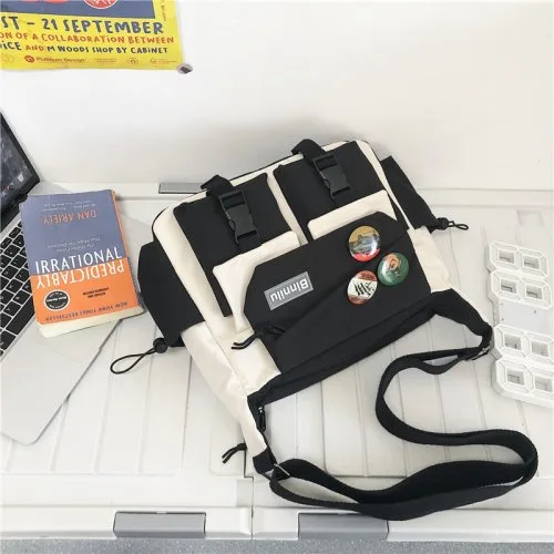 Zwart wit badges