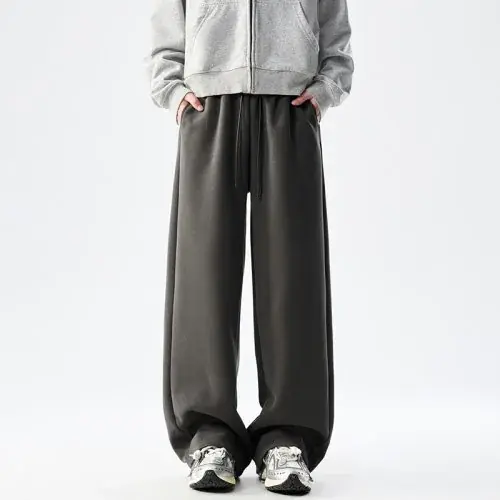 Gris foncé