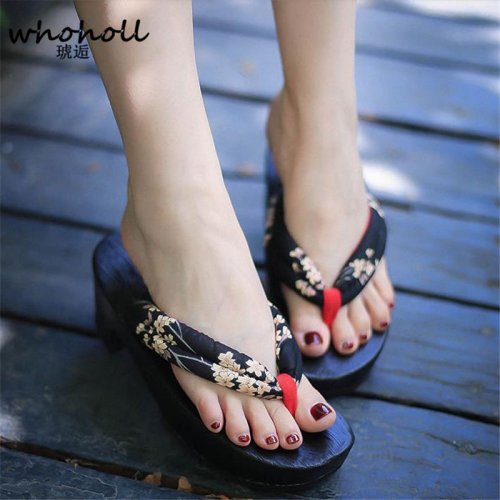 Afbeelding van Houten Getas voor Vrouwen - Traditionele Japanse Sandalen met Anti-Slip Zool, Perfect voor Cosplay, Comiket en Anime Evenementen