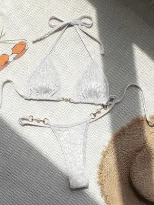Image de Bikini Léopard Mini String - Élégant & Séduisant