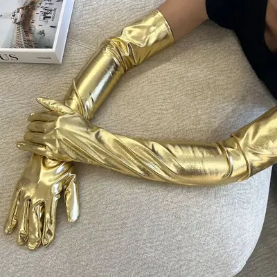 Image de Gants Longs Noirs en Cuir Verni - 55 cm