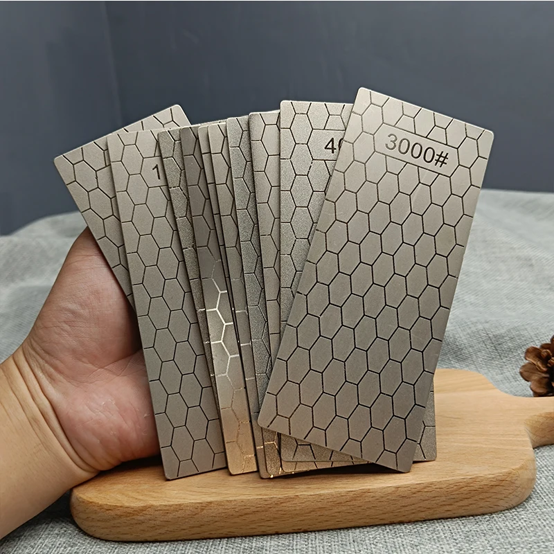 Imagen de Piedra de Afilar de Diamante Natural con Base Estable para Cuchillos de Cocina - Herramienta de Afilado Profesional y Duradera