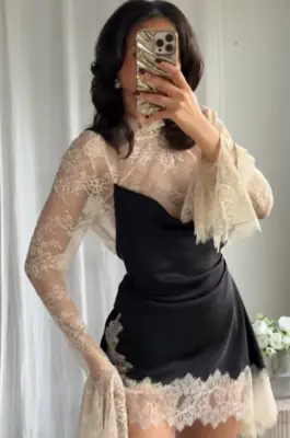 Image de Robe Mini Dentelle Patchwork Élégante