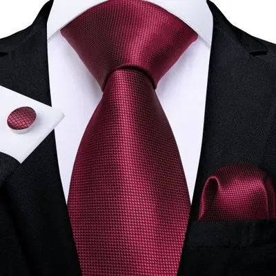 Image de Cravate Rouge Homme Élégante - Ensemble Mariage & Affaires