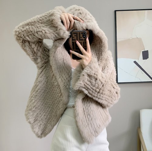 Image de Manteau en Fourrure Véritable à Capuche pour Femme