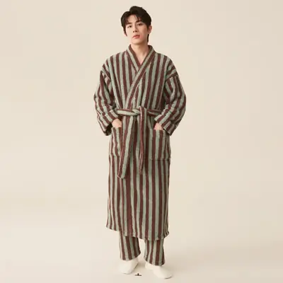 Image de Pyjama Velours Rayé Confortable pour Couple