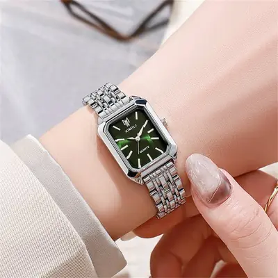 Image de Montre Femme Luxe Acier Inoxydable - Élégance & Précision