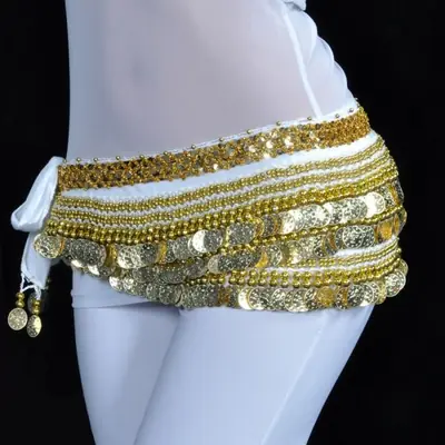Image de Costume de Danse du Ventre Élégant avec Chaîne de Taille et Écharpe de Hanche