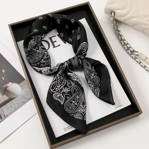 Image de Bandana Hip Hop Carré - Style Cowboy & Paisley Noir