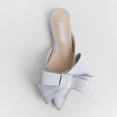 Image de Pantoufles Femmes Soie Satin Pointues - Élégantes & Confortables