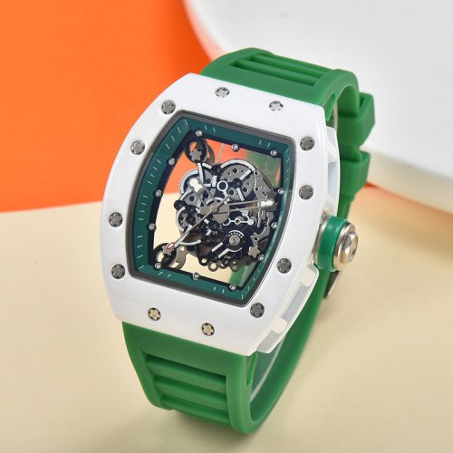 Immagine di Orologio da Uomo di Lusso 2025 - Design Trasparente e Luminoso