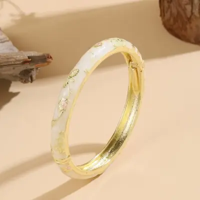 Image de Bracelet Vintage Fleur Éthnique - Bijou Élégant pour Femme