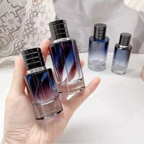 Bild von Natürliche Nachfüllbare Parfümflasche aus Glas mit Farbverlauf – Tragbare 30ml & 100ml Kosmetikbehälter mit Sprühkopf für Reisen und tägliche Pflege
