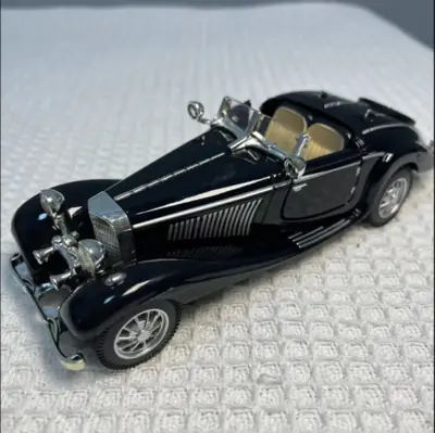 Image de Voiture Miniature Vintage 1:28 - Modèle Alliage Rétractable