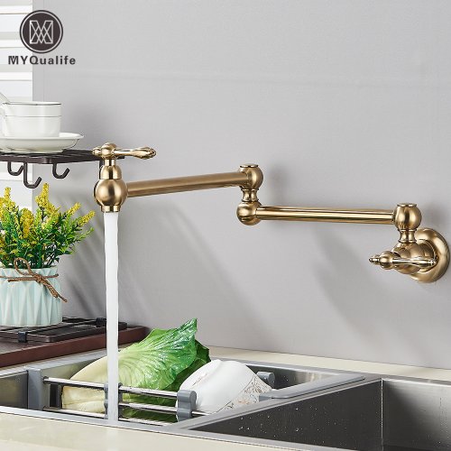 Imagen de Grifo de Cocina Dorado con Rociador Giratorio