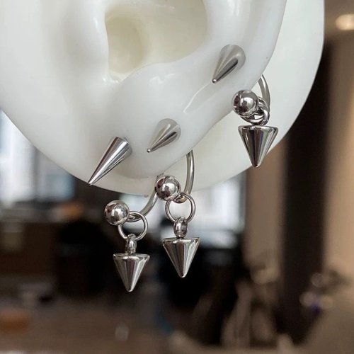 Immagine di Orecchini Pendenti con Rivetti a Sfera in Acciaio Inossidabile, Stile Punk Rock e Hip Hop, Ciondoli Gotici Colorfast per Donne e Uomini
