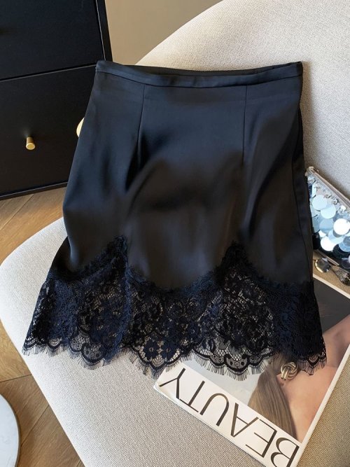 Imagen de Falda Acanalada de Satén con Detalles de Encaje para Mujer, Cintura Alta y Color Sólido, Estilo Elegante y Moderno para Verano