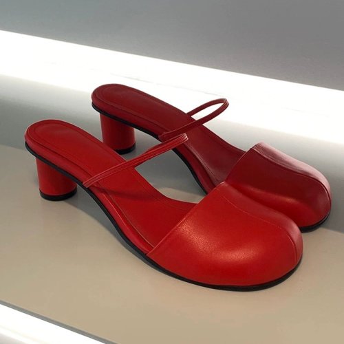 Image of Elegant Summer Women's Cover-Toe Mules Slippers – Comfortable Slip-On Backless Sandals for Outdoor Street Style