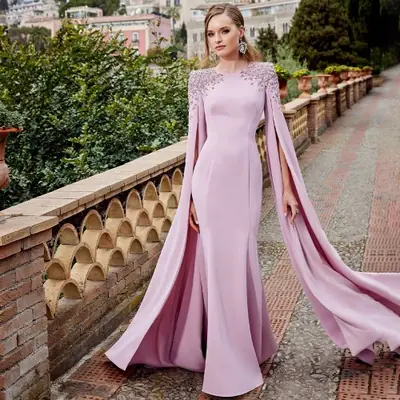Image de Robe Sirène Élégante avec Cristaux - Tenue de Mariage 2024