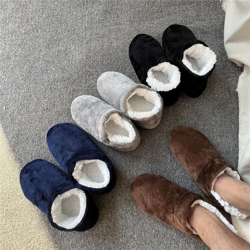 Immagine di Pantofole da Uomo Invernali in Peluche Morbido e Caldo, Antiscivolo, Taglie Forti, Comode per Casa e Interni