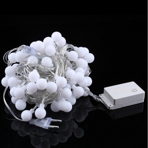 Afbeelding van 10 Meter LED Lichthanger met 100 Warm Witte Bollichtjes - Feestverlichting voor Kerst, Bruiloft, Nieuwjaar en Binnen- en Buitendecoratie