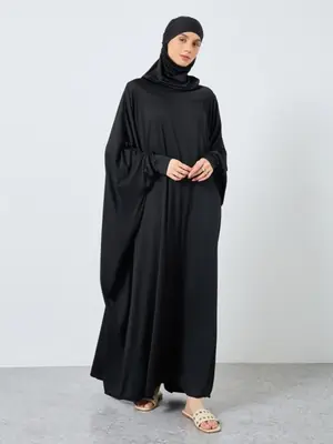 Image de Abaya Modeste à Capuche - Robe Musulmane Élégante