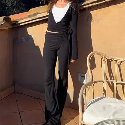 Image de Tenue Yoga 2 Pièces Femme - Style Y2K Élégant