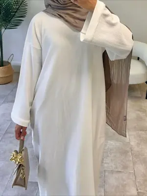 Image de Abaya élégante en velours côtelé pour femme - Eid & Ramadan 2025