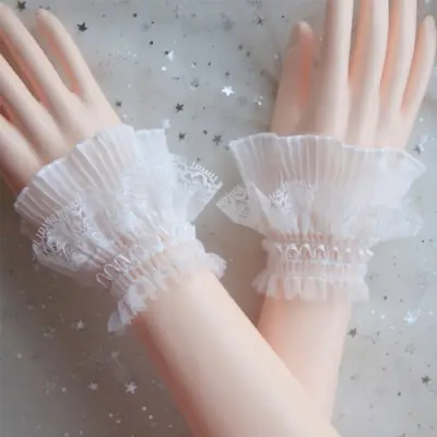 Image de Manches Détachables Gothiques Lolita - Dentelle Volants Noires