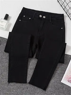 Image de Jeans Femme Noir Slim Stretch - Élégant & Confortable