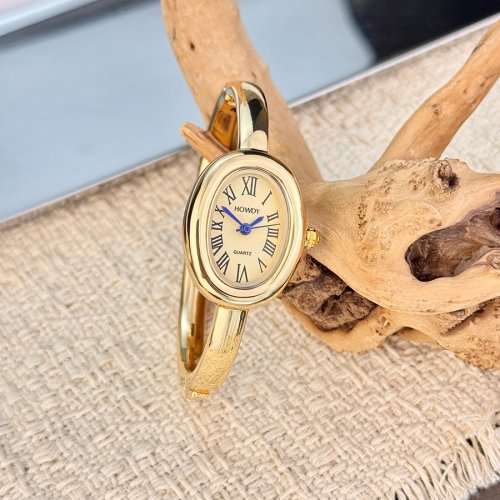 Image of Elegant Roman Numeral Dial Quadrant French-Style Women's Quartz Watch with Oval Bath Alloy Band – Slim, Sophisticated, High-End Timepiece