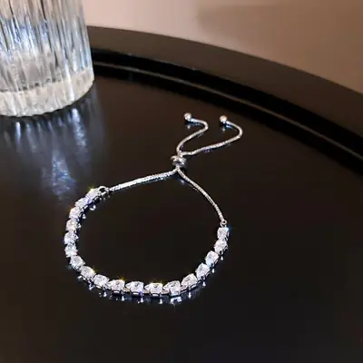 Image de Bracelet Cristal Strass Ondulé - Élégant & Réglable
