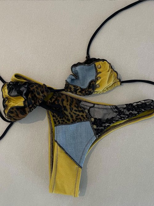 Bild von Modischer Damen-Badeanzug mit auffälligem Leopardenmuster und gelbem Patchwork-Design – perfektes Bikini-Set für Strand, Poolparty und Sommerurlaub