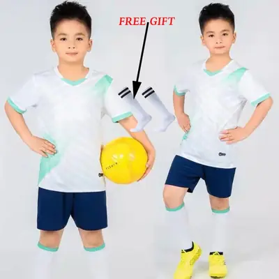 Image de Kit Football Enfant - Maillot, Short, Chaussettes & Survêtement