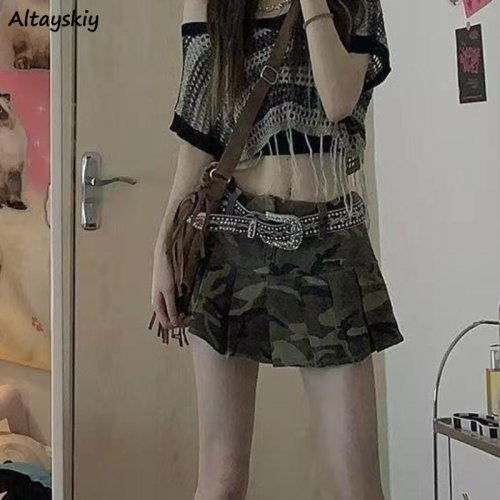 Bild von Faltenrock für Frauen im amerikanischen Vintage-Stil – Sommerlicher, hochwertiger High-Street-Rock mit Tarnmuster, perfekt für Studenten und trendbewusste Damen