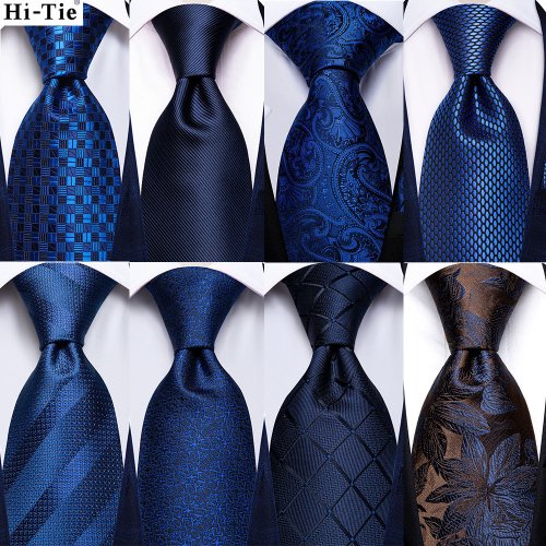 Immagine di Cravatta Blu Navy in Seta con Motivo Paisley - Set Elegante per Uomo