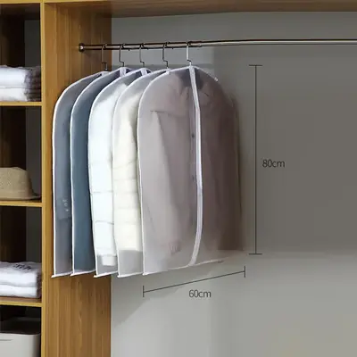 Image de Housse Anti-Poussière Transparente pour Vêtements
