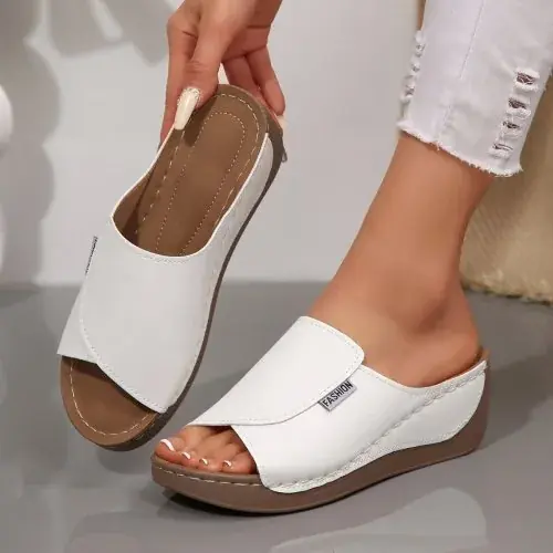 Image de Tongs Plateforme Femme 2025 - Confort & Style